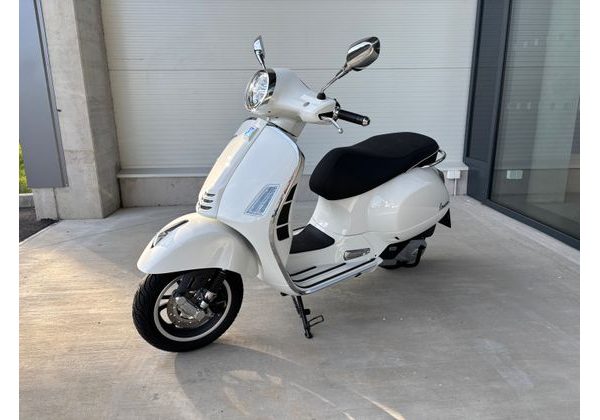 VESPA GTS 125 S E5+ - DEMO 2025 - DEMO AKČNÍ MOTOCYKLY - MOTORKY