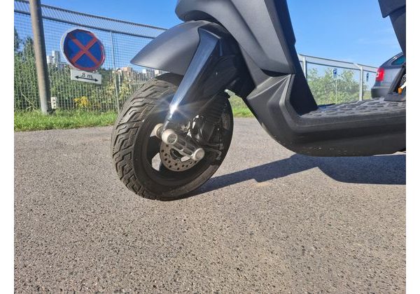 PIAGGIO 1 L3 E5 GREY MATT - ELEKTRICKÉ SKÚTRY - SKÚTRY