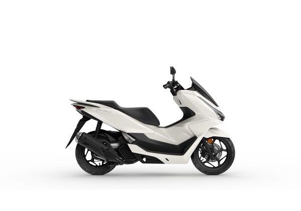 HONDA PCX125 - BÍLÁ 2025 - PCX - SKÚTRY