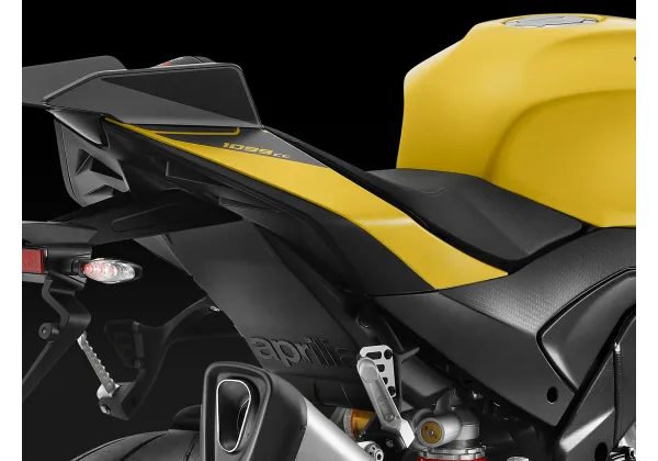 APRILIA TUONO V4 1100 - SCORPION YELLOW 2025 - SPORTNAKED - MOTORKY