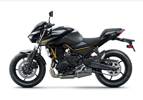 KAWASAKI Z650 S - ŠEDÁ 2026 - SUPERNAKED - MOTORKY