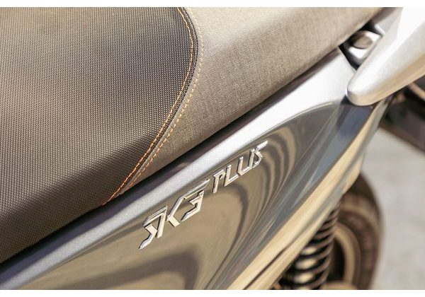 HORWIN SK3 PLUS MATNÁ ČERNÁ - COMFORT RANGE - HORWIN SK3 PLUS - COMFORT RANGE - SKÚTRY