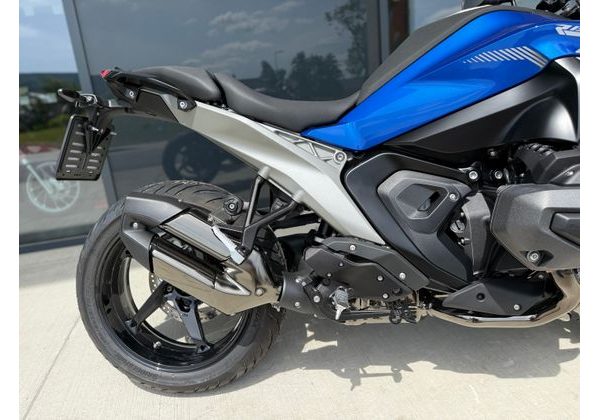 BMW R 1300 R (AKČNÍ SKLADOVÝ MODEL – RACINGBLUE 2026) - AKČNÍ SKLADOVKY - MOTORKY