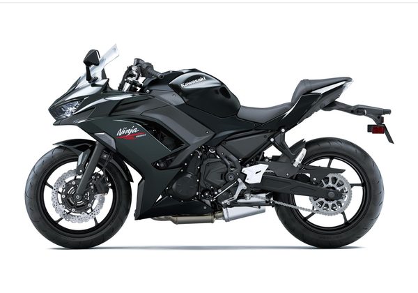 KAWASAKI NINJA 650 - ČERNÁ 2026