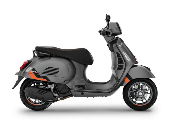 VESPA GTS 125 SS HPE ABS E5+ GRIGIO TRAVOLGENTE MATT 2025 - GTS - SKÚTRY