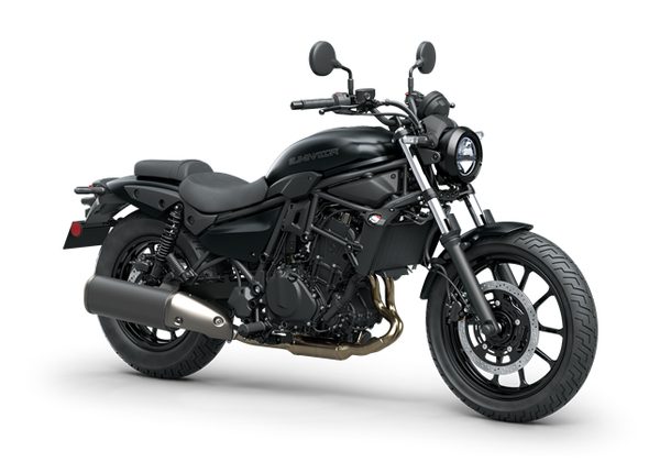 KAWASAKI ELIMINATOR 500 ČERNÁ 2025 - CLASSICS & CRUISERS - MOTORKY