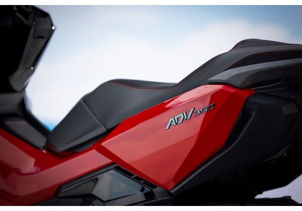 HONDA ADV350 S KUFREM - ČERVENÁ 2025 - ADV - SKÚTRY