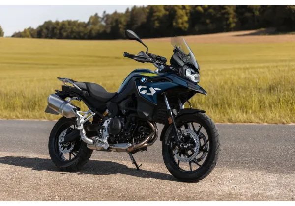 BMW F 800 GS GRAVITY BLUE METALLIC – AKČNÍ CENA -4 % - BMW MOTORRAD - SKLADEM V RAKOUSKU - MOTORKY