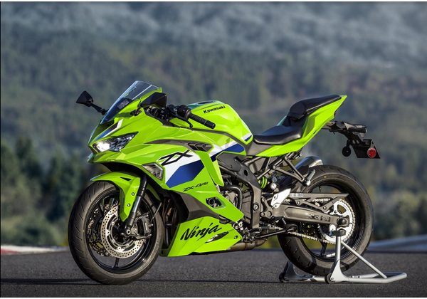 KAWASAKI NINJA ZX-4RR - ZELENÁ 2026
