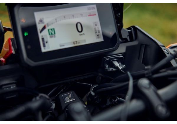 HONDA CB1000GT - ČERNÁ 2026 - SPORT TOURING - MOTORKY