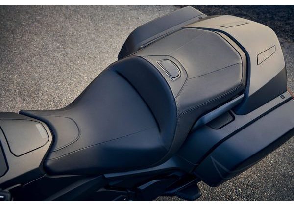 HONDA GL 1800 GOLDWING - MATNÁ ČERNÁ 2025 - GL1800 GOLD WING - MOTORKY