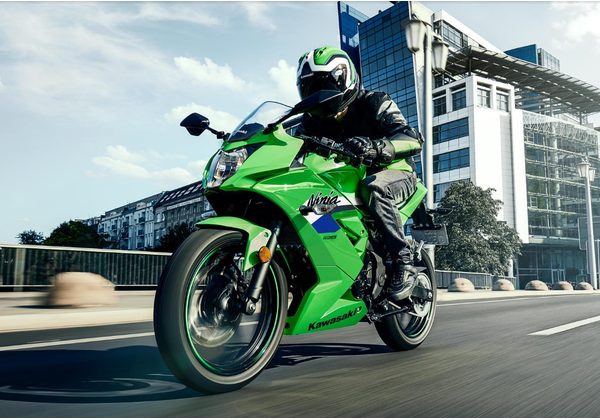 KAWASAKI NINJA 125 - ZELENÁ 2026 - SUPERSPORT & SPORT - MOTORKY