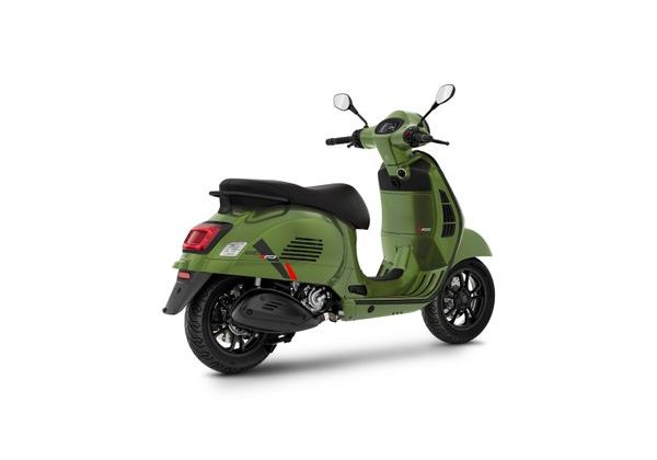 VESPA GTS 310 SS HPE FL ABS E5+ - VERDE RIBELLE 2026 - GTS - SKÚTRY