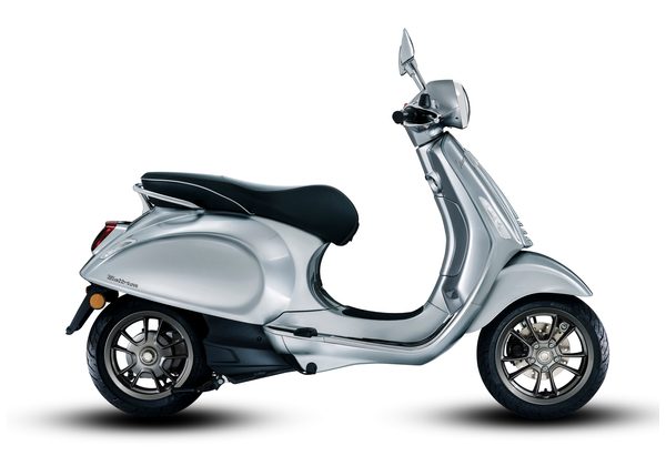 VESPA ELETTRICA L3 E5 - STŘÍBRNÁ 2024