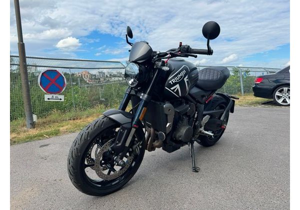 TRIUMPH TRIDENT 660 BAZAR - MOTOBAZAR