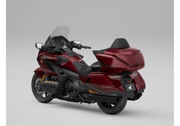 HONDA GL1800 GOLDWING TOUR - ČERVENÁ 2025 - GL1800 GOLD WING TOUR - MOTORKY