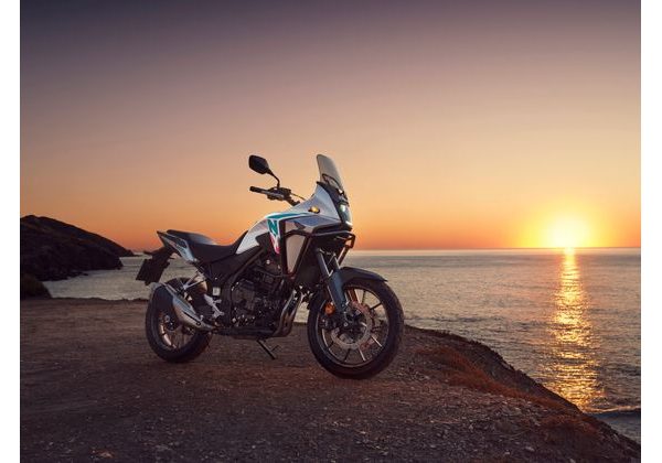 HONDA NX500 - BÍLÁ 2026 - NX500 - MOTORKY