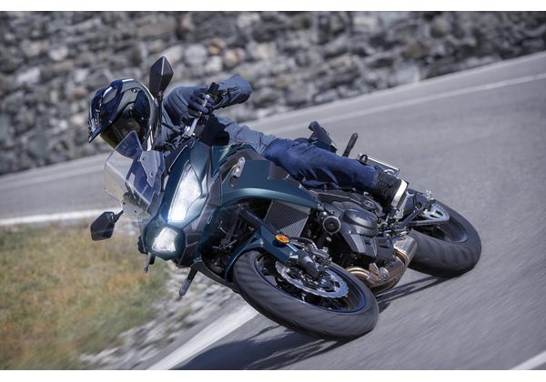 KAWASAKI VERSYS 650 - MODRÁ 2026 - ADVENTURE TOURER - MOTORKY