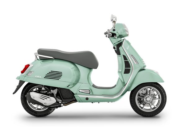 VESPA GTS 125 HPE ABS E5+ VERDE AMABILE 2025 - GTS - SKÚTRY
