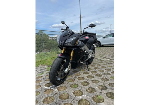 APRILIA TUONO V4R BAZAR - MOTOBAZAR
