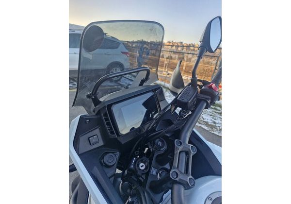 HONDA NX 500 PEARL HORIZON WHITE - NOVINÁŘSKÝ MOTOCYKL - DEMO AKČNÍ MOTOCYKLY - MOTORKY