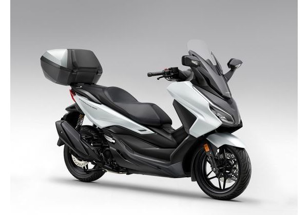 HONDA FORZA 350 - BÍLÁ 2025 - FORZA 350 - SKÚTRY