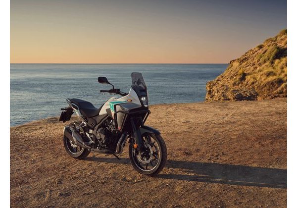 HONDA NX500 - BÍLÁ 2026 - NX500 - MOTORKY