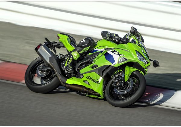 KAWASAKI NINJA ZX-4RR - ZELENÁ 2026