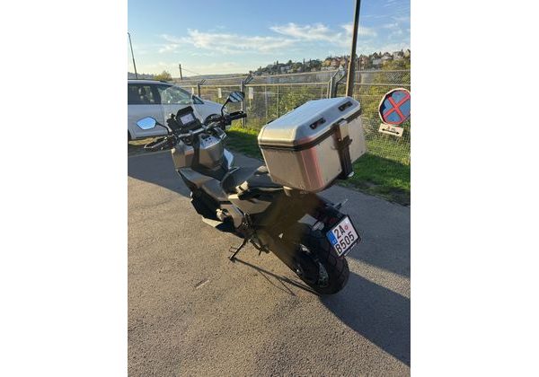 HONDA X-ADV 750 BAZAR - MOTOBAZAR