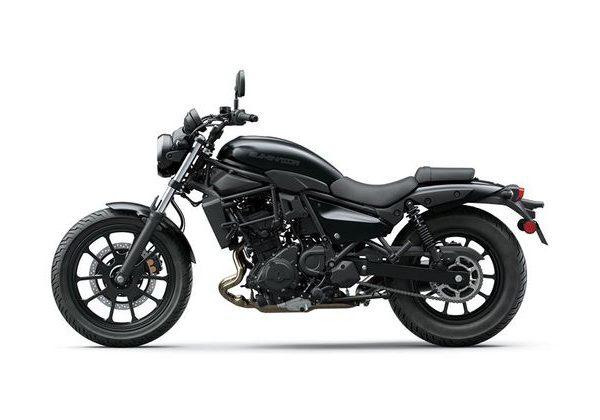 KAWASAKI ELIMINATOR 500 ČERNÁ 2025 - CLASSICS & CRUISERS - MOTORKY