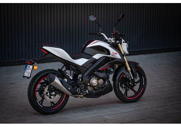 QJMOTOR SRK 125S - BÍLÁ - SRK 125 S - MOTORKY