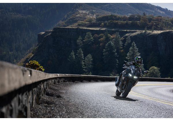 KAWASAKI NINJA 500 - ČERNÁ 2027 - SUPERSPORT & SPORT - MOTORKY