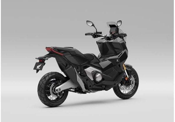 HONDA X-ADV 750 - ČERNÁ 2025 - X-ADV 750 - MOTORKY