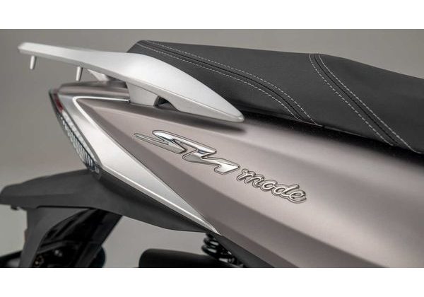 HONDA SH MODE 125 - 2026 - MATTE TECHNO SILVER METALLIC - SH125 - SKÚTRY