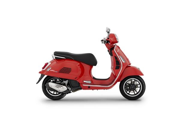VESPA GTS 125 S HPE FL ABS E5+ - ROSSO CORAGGIOSO 2026 - GTS - SKÚTRY