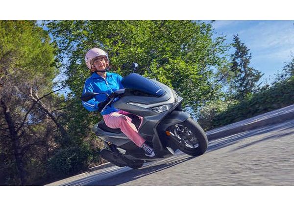 HONDA PCX DX 125 - MATTE GALAXY BLACK METALLIC - 2026 - PCX - SKÚTRY