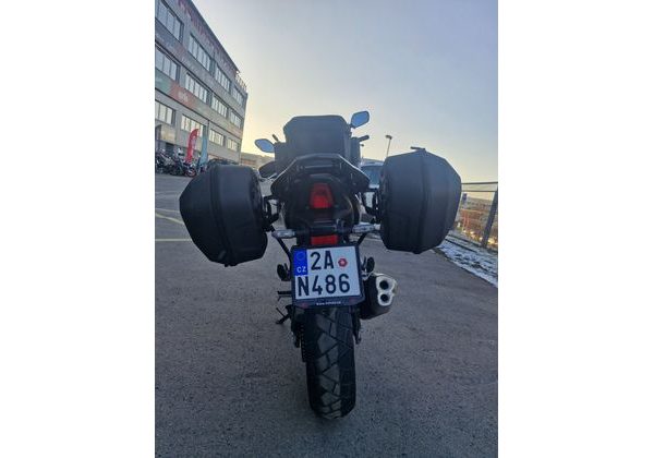 HONDA NX 500 PEARL HORIZON WHITE - NOVINÁŘSKÝ MOTOCYKL - DEMO AKČNÍ MOTOCYKLY - MOTORKY