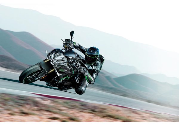 KAWASAKI NINJA H2 SE - ŠEDÁ 2027 - SPORT TOURER - MOTORKY