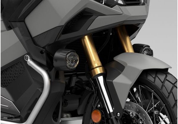 HONDA X-ADV 750 - BÍLÁ 2025 - X-ADV 750 - MOTORKY