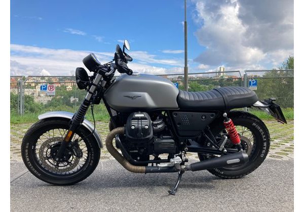 MOTO GUZZI V7 III ROUGH BAZAR