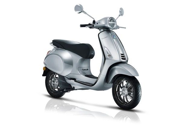 VESPA ELETTRICA L1 E5 - STŘÍBRNÁ - VESPA - SKÚTRY