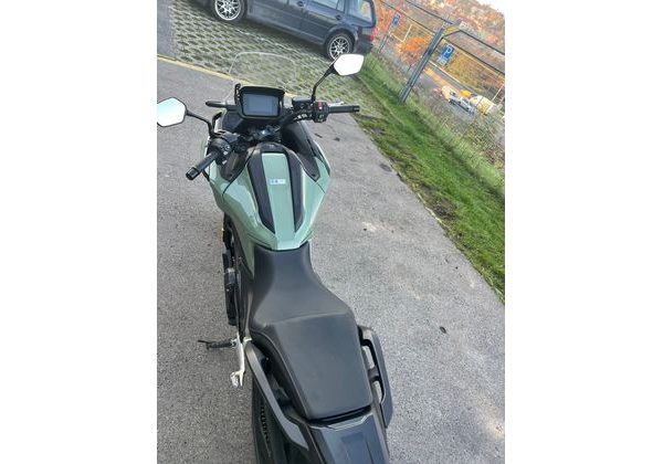 HONDA NC750 X ZELENÁ - NOVINÁŘSKÝ MOTOCYKL - HONDA - MOTOBAZAR