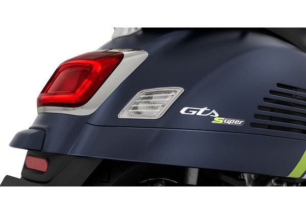 VESPA GTS 300 ST HPE ABS E5 2024 BLU ENERGICO MATT - SKÚTRY