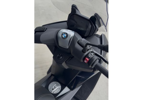 BMW C 400 GT - IMPERIAL BLUE METALLIC - URBAN MOBILITY - MOTORKY