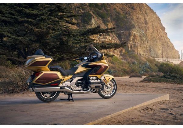 HONDA GL1800 GOLDWING TOUR - ZLATÁ 2025 - GL1800 GOLD WING TOUR - MOTORKY