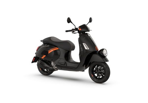 VESPA GTV 300 HPE RST ABS E5 2024 - ČERNÁ