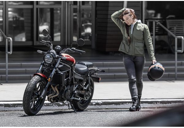 KAWASAKI ELIMINATOR 500 - ČERVENÁ 2026 - CLASSICS & CRUISERS - MOTORKY