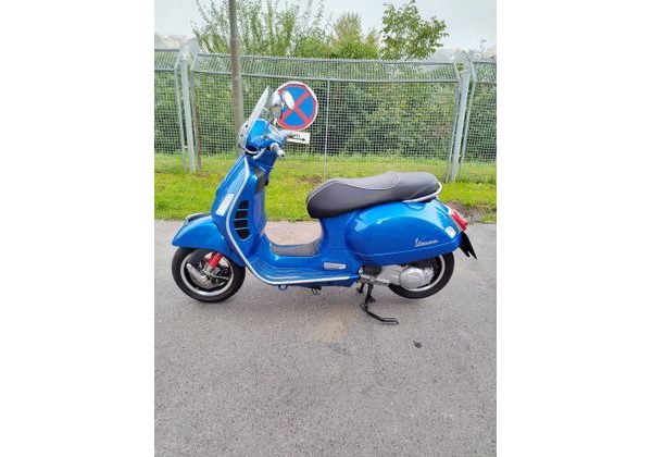 VESPA GTS SUPER 300 BAZAR