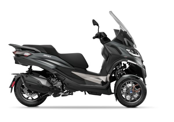 PIAGGIOMP3 530 HPE EXCLUSIVE E5 EZ6 GRIGIO TITANIO MATT - MP3 - SKÚTRY