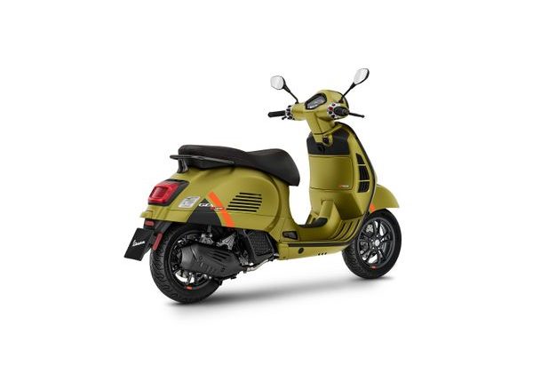 VESPA GTS 125 SS HPE ABS E5+ VERDE AMBIZIOSO MATT 2025 - GTS - SKÚTRY